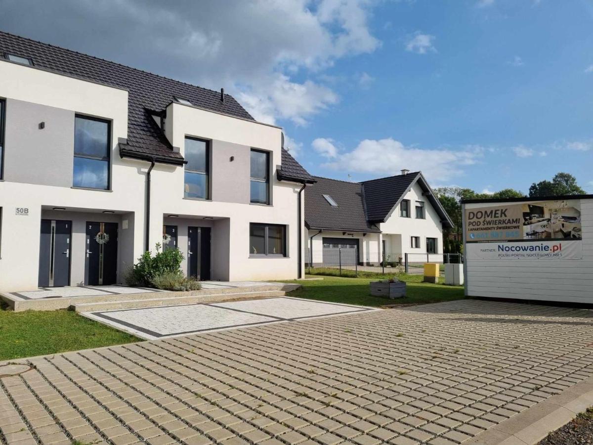 Domek Pod Swierkami -Apartament Swierkowy IV Kudowa Zdroj Luaran gambar